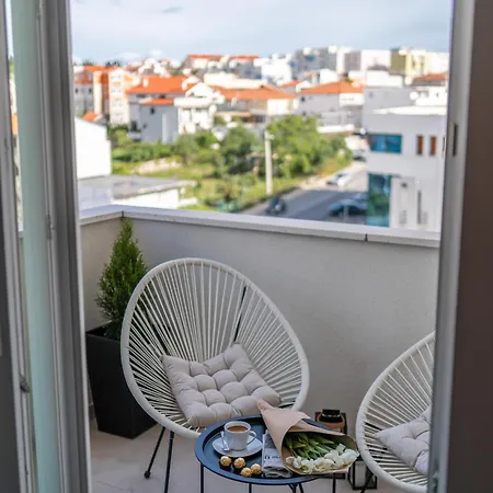 Natali Апартаменти *